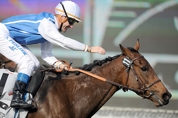 goldikova_bc_mile04