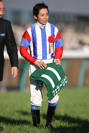 Yasunari_Iwata01